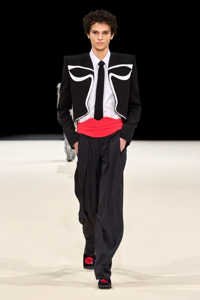 Look 8